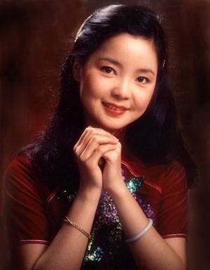 邓丽君雕塑：碑雕艺术的奇异展现